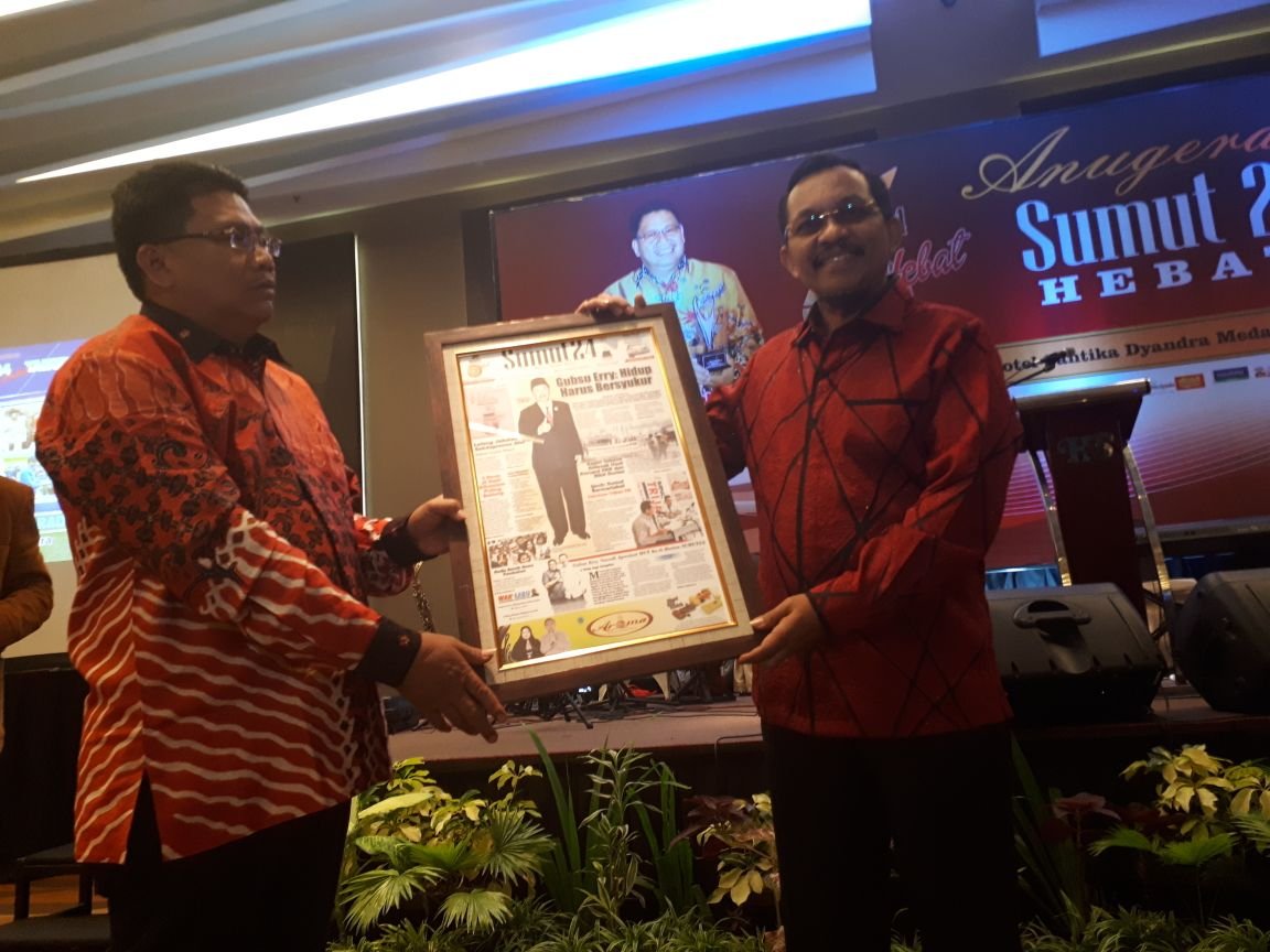 28 Tokoh Dapat Anugerah SUMUT24 Hebat,  Gubsu : Harian SUMUT24 Koran Masa Depan