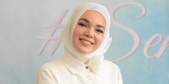 Dewi Sandra Segudang Kegiatan Baksos