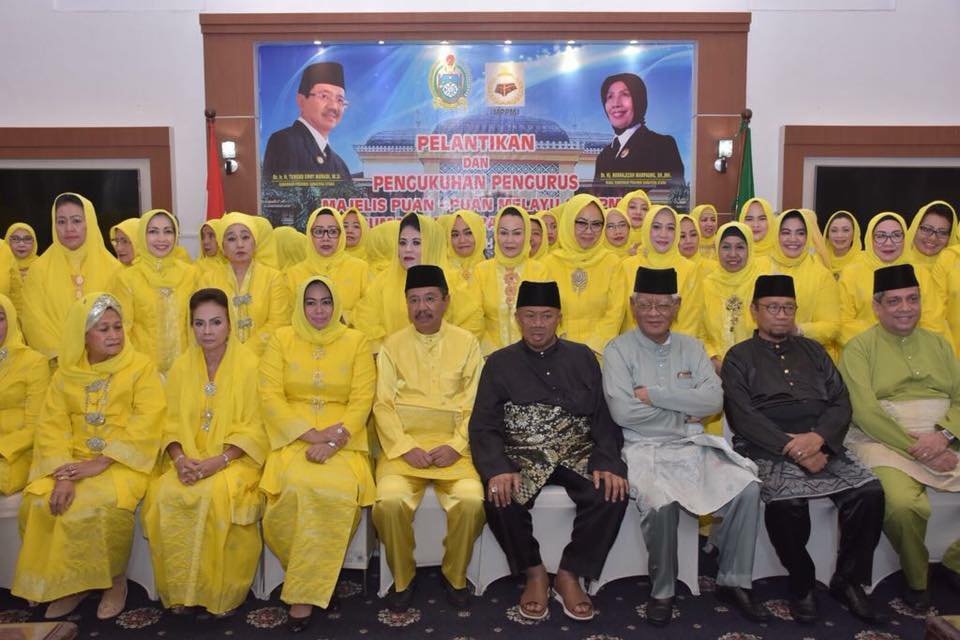 Gubsu Erry Lantik Pengurus Majelis Puan-Puan Melayu Sumut