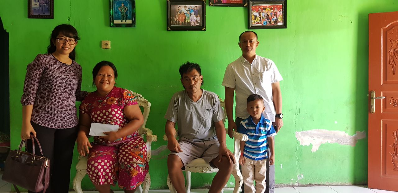 HUT Bhayangkara Ke 72, Kapolsek Kutalimbaru Kunjungi Personil Yang Sedang Sakit