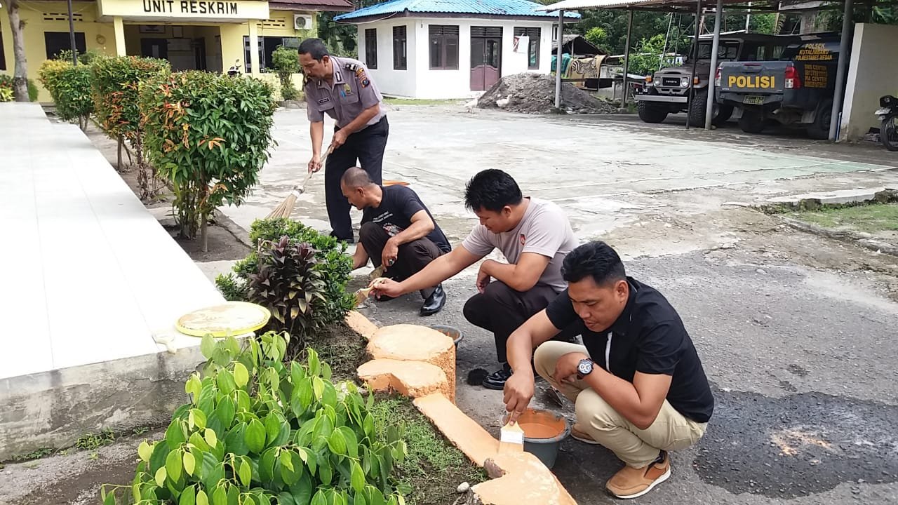 Polsek Kutalimbaru Melakukan Kourve Menyambut HUT Bhayangkara Ke 72