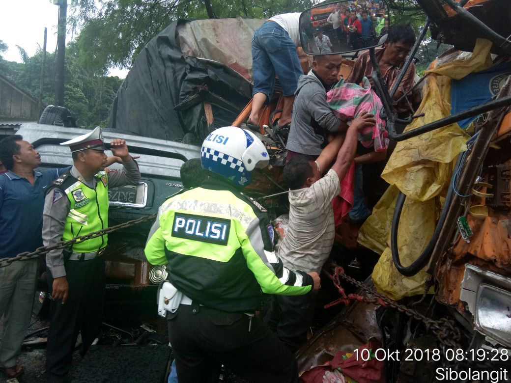 Supir dan Kernek Truk Tewas Kejepit di Kabin