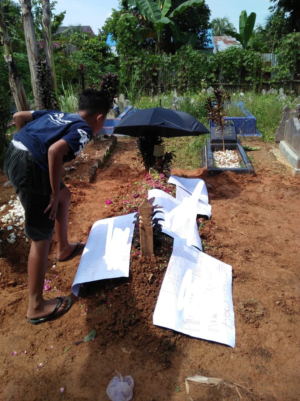 Warga Desak Makam Pembunuh Satu Keluarga di Pindahkan