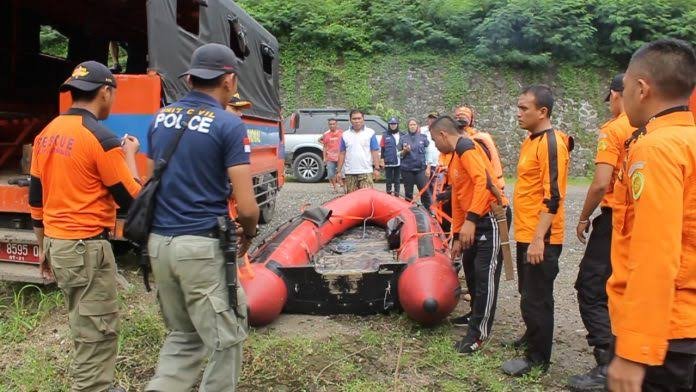 Petugas Telusuri  Sungai Blumei Mencari Korban  Pembunuhan Sadis