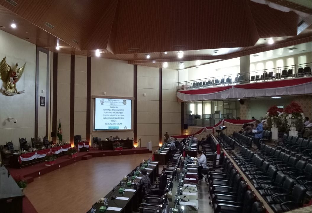 Duh..Mirisnya Kehadiran Wakil Rakyat Dalam Sidang Paripurna Itu?