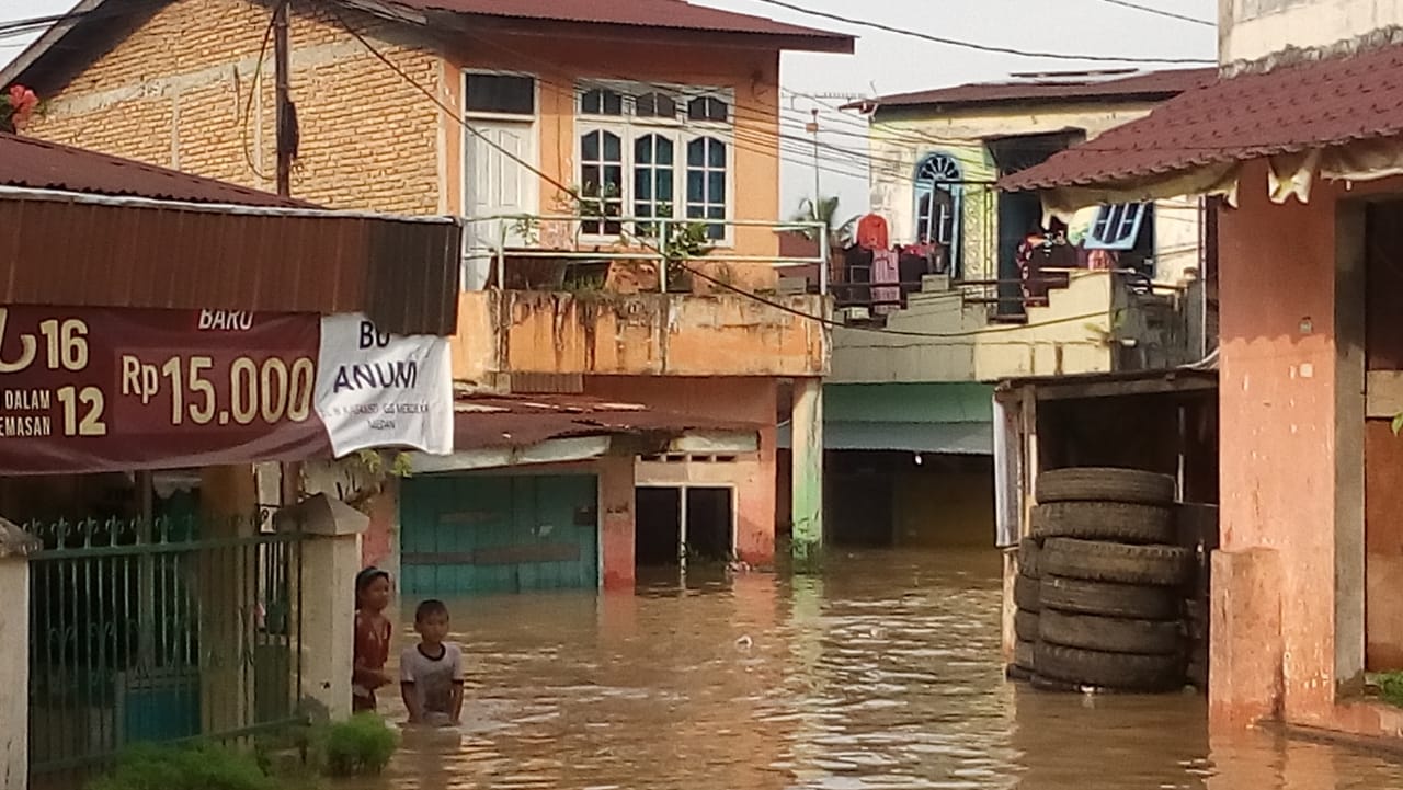 Banjir Kiriman Rendam Ratusan Rumah Warga Tepi Sungai Deli