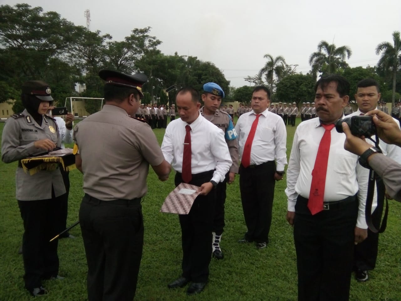 Berhasil Ungkap Jaringan Narkotika, AKP Martualesi Sitepu Mendapat Apresiasi Kapolres Sergei