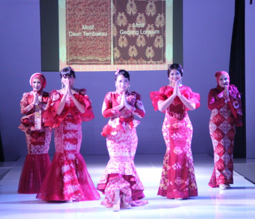 Batik Medan Pukau Pengunjung Meriahkan Fashion Festival 2018