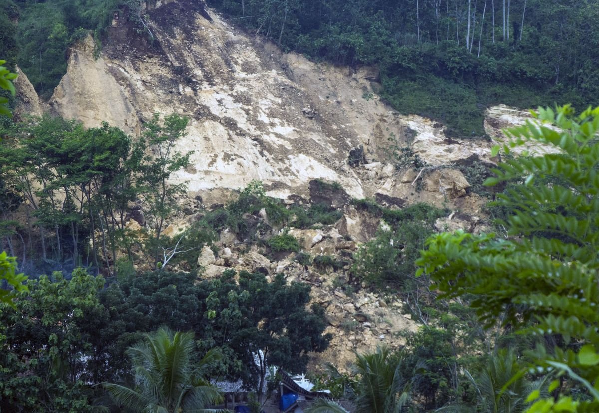 Bocah 4 Tahun Tewas Tertimbun Longsor di Nias Selatan