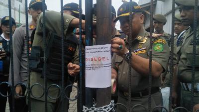 Giliran Loket KUPJ Tour Disegel  Tim Gabungan Pemko Medan