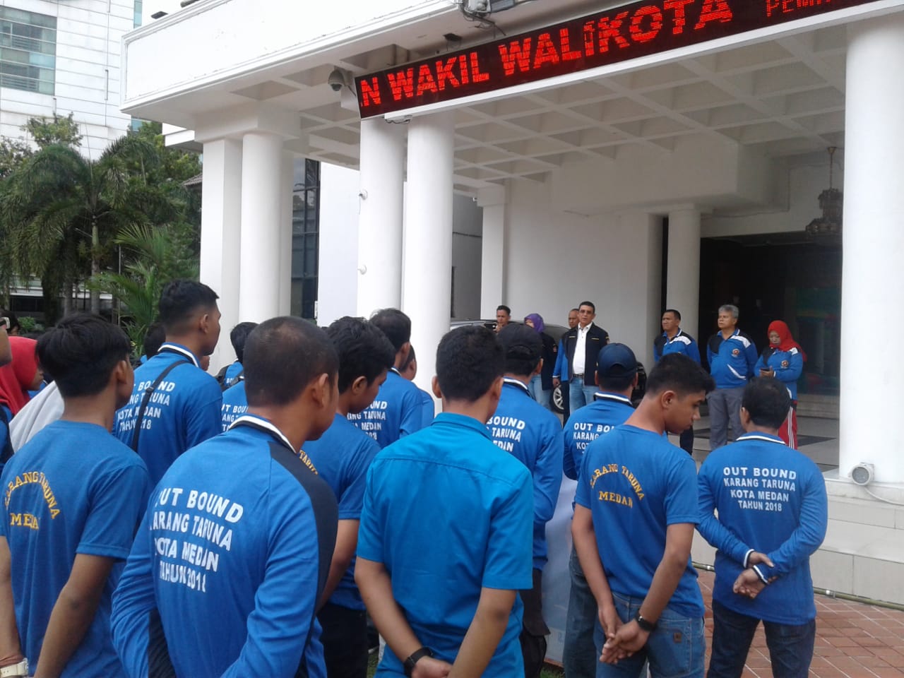 Wali Kota Lepas Outbond Karang Taruna