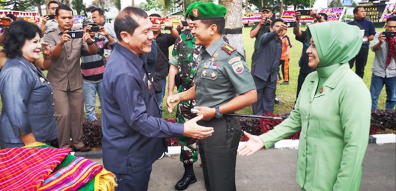 Bupati Karo Sambut Kunker Danrem 023/KS Ke Kodim 0205/TK