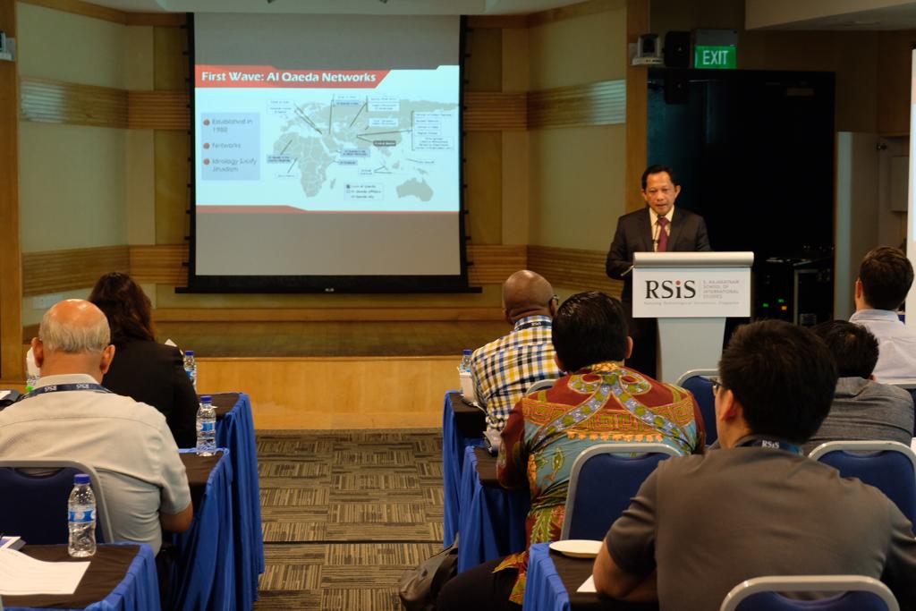 Kapolri Beri Mata Kuliah Teroris di Universitas Singapura