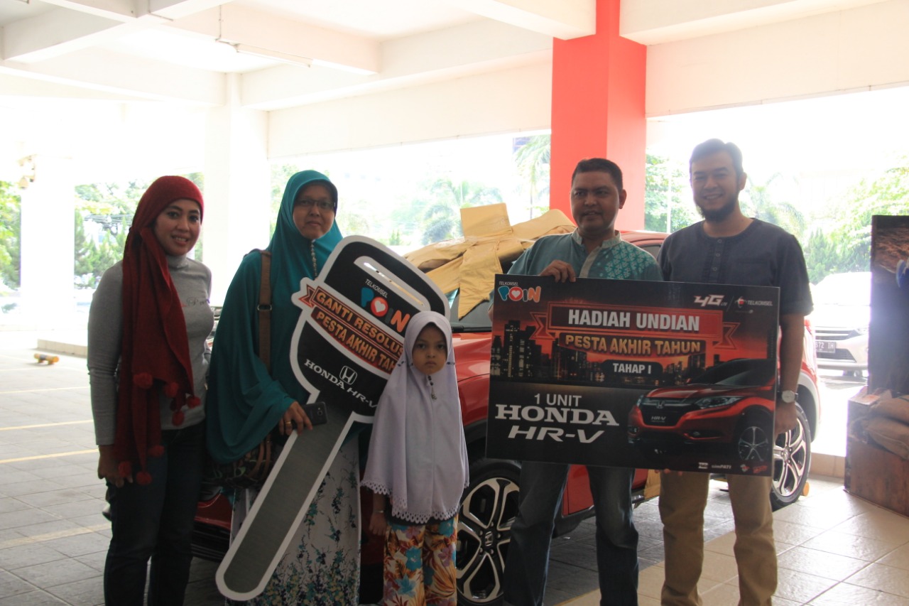 Telkomsel Serahkan Grand Price Mobil Honda HR-V  Undian Pesta Akhir Tahun 2018