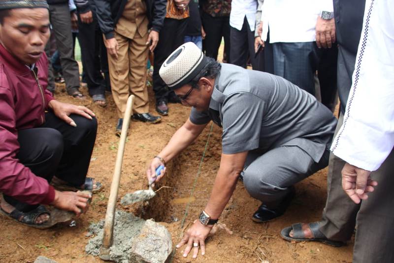 PELETAKAN BATU PERTAMA PEMBANGUNAN MESJID BAITUL IHSAN JORONG TARATAK JARANG NAGARI TALANG BABUNGO