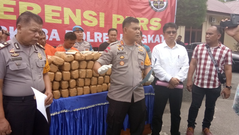 Jadi Kurir Narkoba Mertua dan Menantu Diancam Hukuman Mati