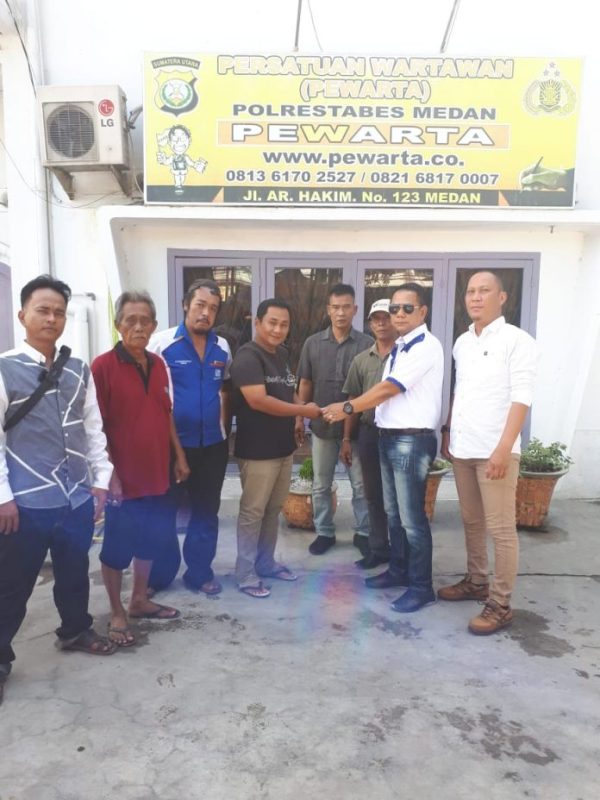 Pewarta Polrestabes Medan Santuni Keluarga Almarhuma Hj Dasmi