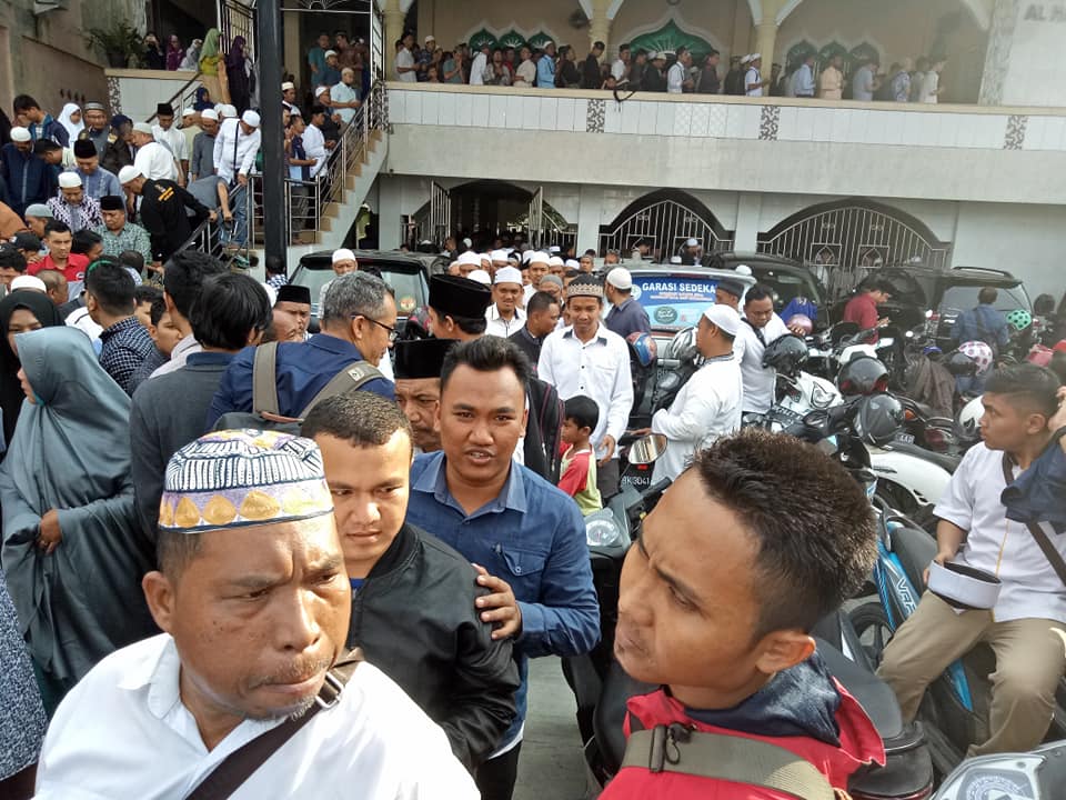 Ribuan Ummat Islam Sholat dan Antar Jenazah Almarhum Ustad H Suryanda Lubis SAg