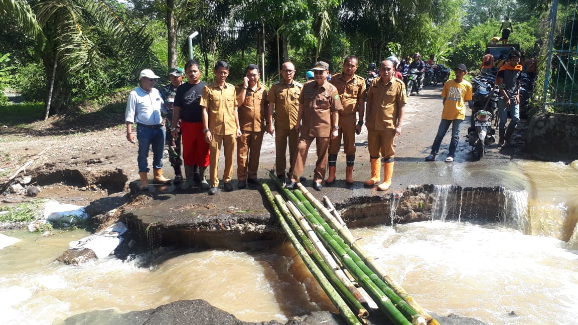 Wali Kota Langsung Tindak Lanjuti Pengaduan Warga Jalan Bunga Pariama Yang Amblas Langsung Diperbaiki