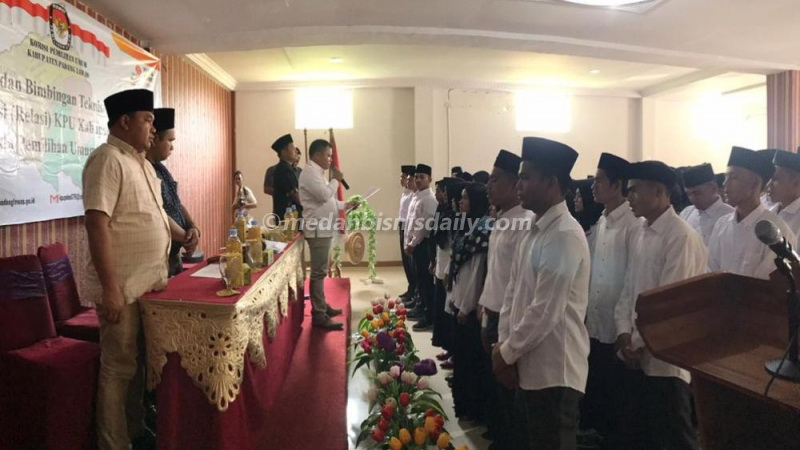 KPU Palas Kukuhkan 55 Orang Relawan Demokrasi
