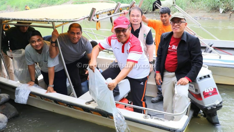 YBHI Lepas Satwa dan Bersihkan Pohon Peringati Hari Lingkungan Hidup