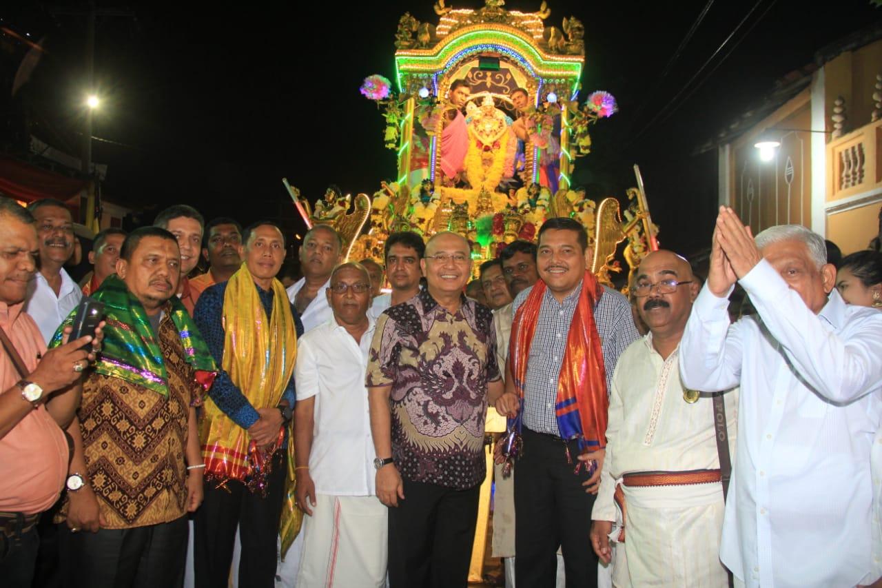 Kereta Kencana Rayakan Thaipusam  Bawa Patung Dewa Murugan