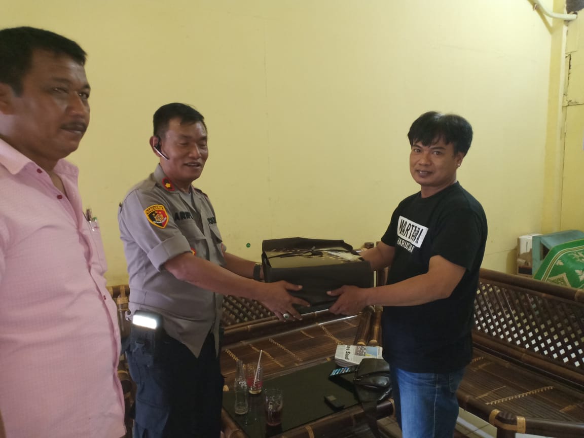 Kue Ulang Tahun di HPN Dari Kapolsek Medan Timur Buat Wartawan