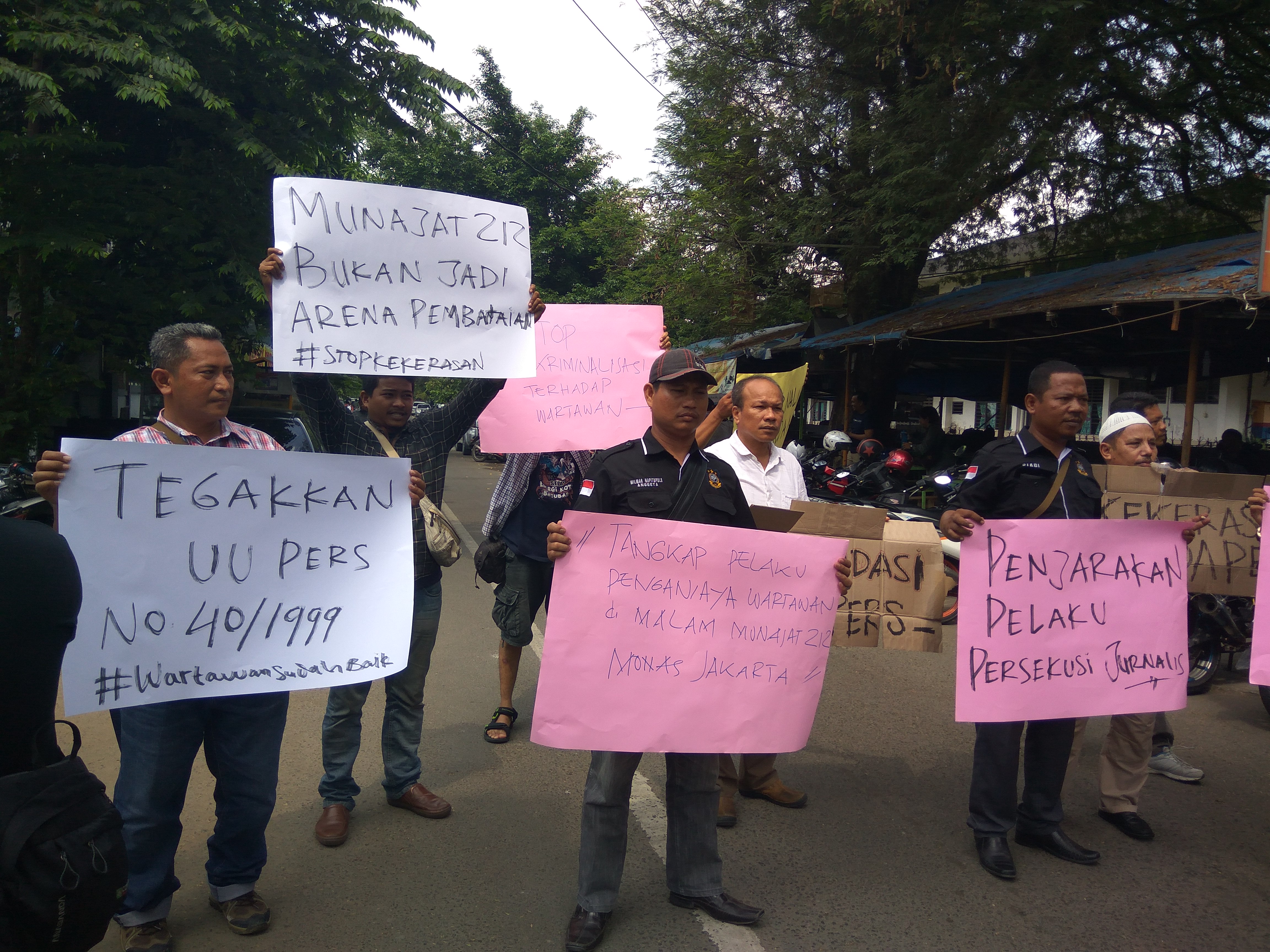 Penganiaya Wartawan di Munajat 212 , Desak Polisi Tangkap Pelakunya