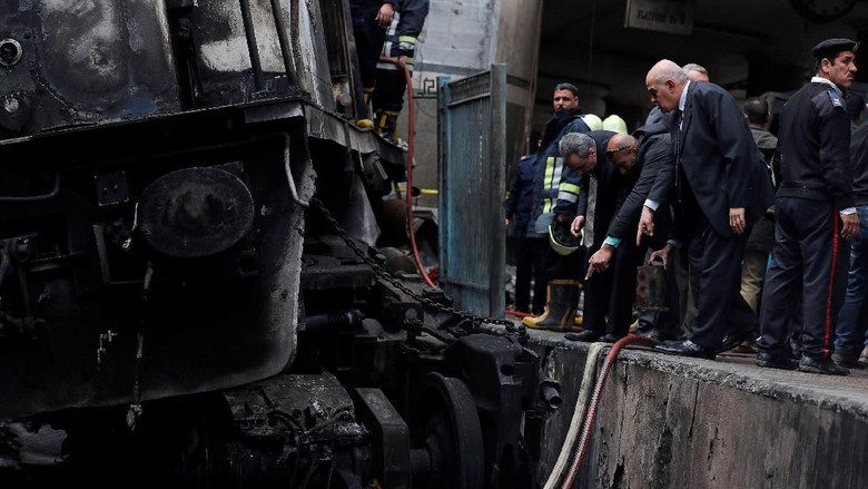 Pasca Tabrakan Mengerikan, Menteri Transportasi Mesir Hisham Arafat mundur