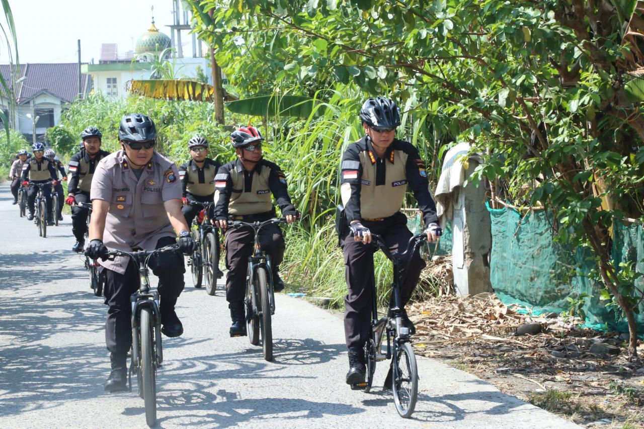 Gowes Kapolrestabes Medan Sambangi Warga