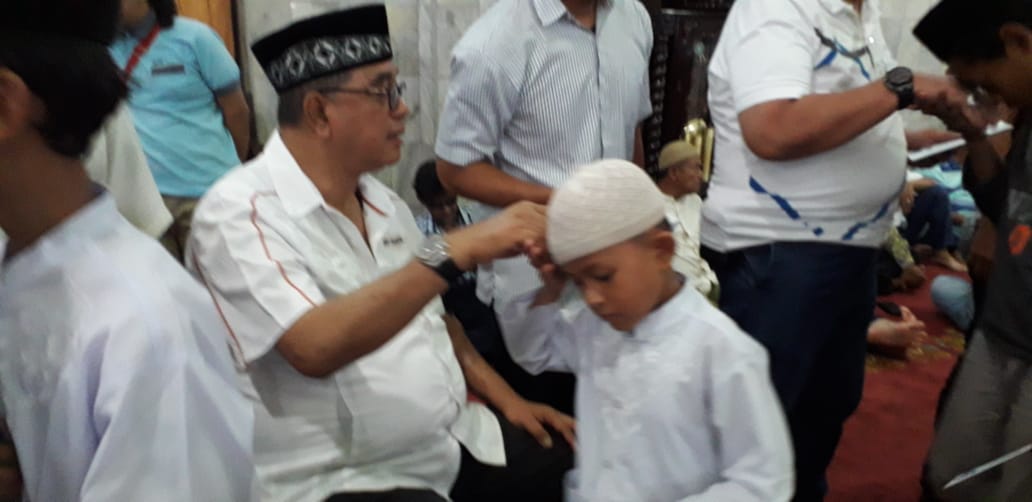 Milad ke 61 Tahun H Yuslin Siregar Berbagi dengan Anak Yatim