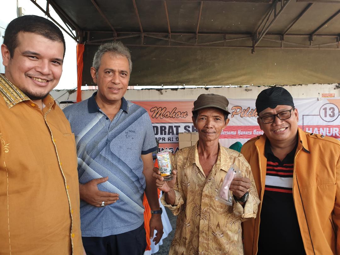 Bagi 200 Kaca Mata Baca Gratis, Kodrat Shah: Kita Harus Peka Kebutuhan Masyarakat