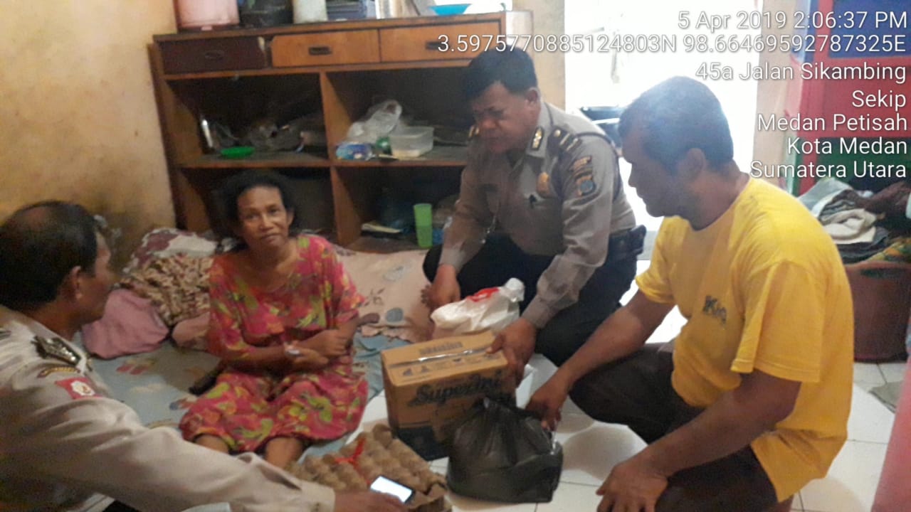 Giat Sambang Polsek Medan Baru Berikan Tali Asih Kepada Warga Yang Kurang Mampu