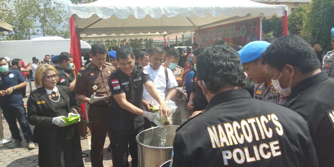 Poldasu Musnahkan Sabu Senilai Rp 162 Milyar