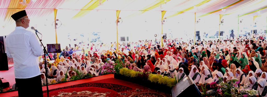 Wali Kota Bersama Ribuan Warga Hadiri Israk Mi’raj,  Jaga Kualitas Shalat