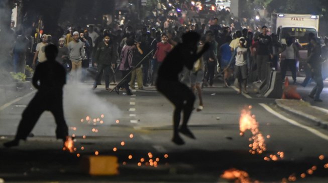 Demo, 6 Tewas, 200 Terluka dan 257 Perusuh Ditangkap