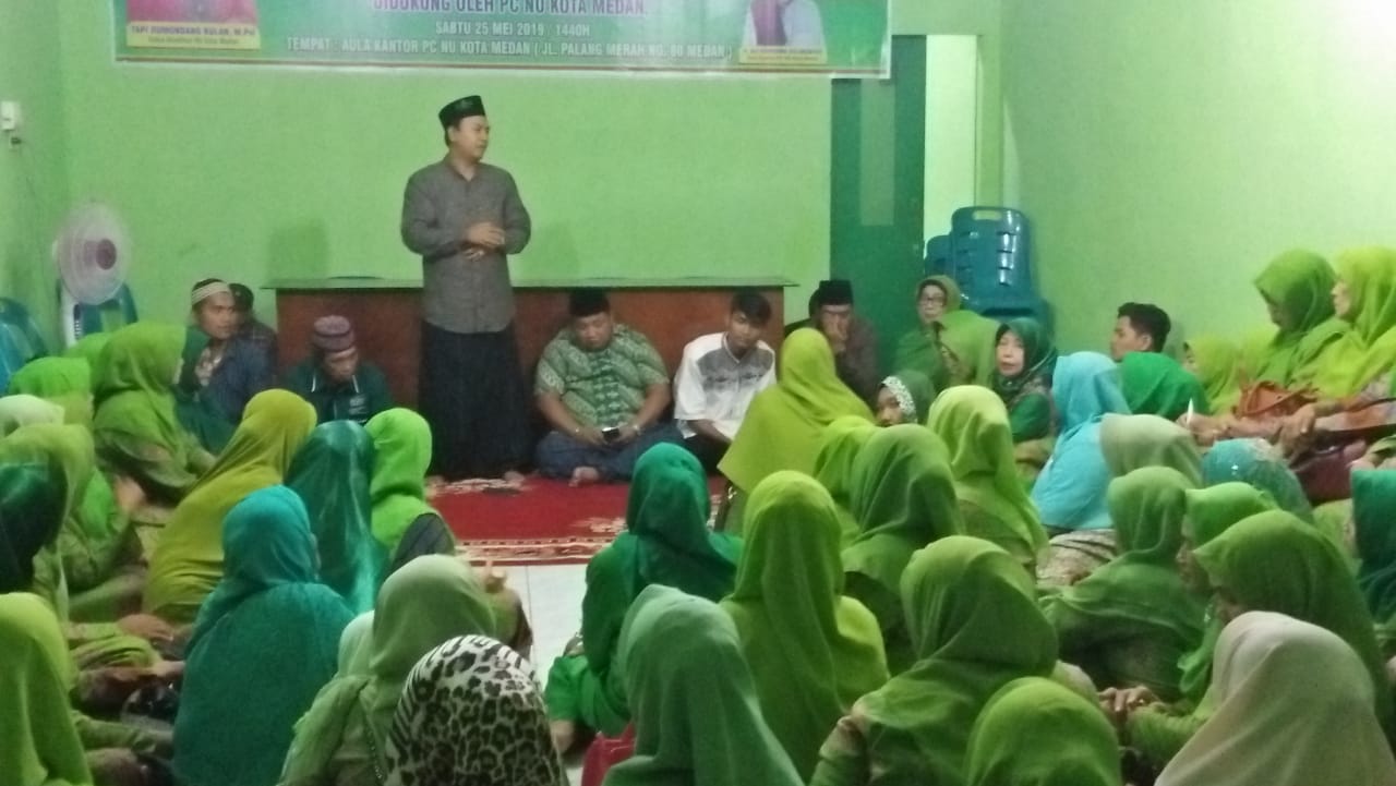 Buka Bersama dengan Muslimat NU,  Ketua NU Berpesan Jaga Kekompakan