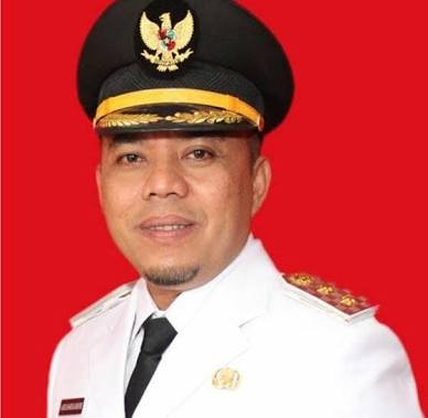 Plt Bupati Labuhanbatu Berikan Tali Asih Kepada Insan Pers