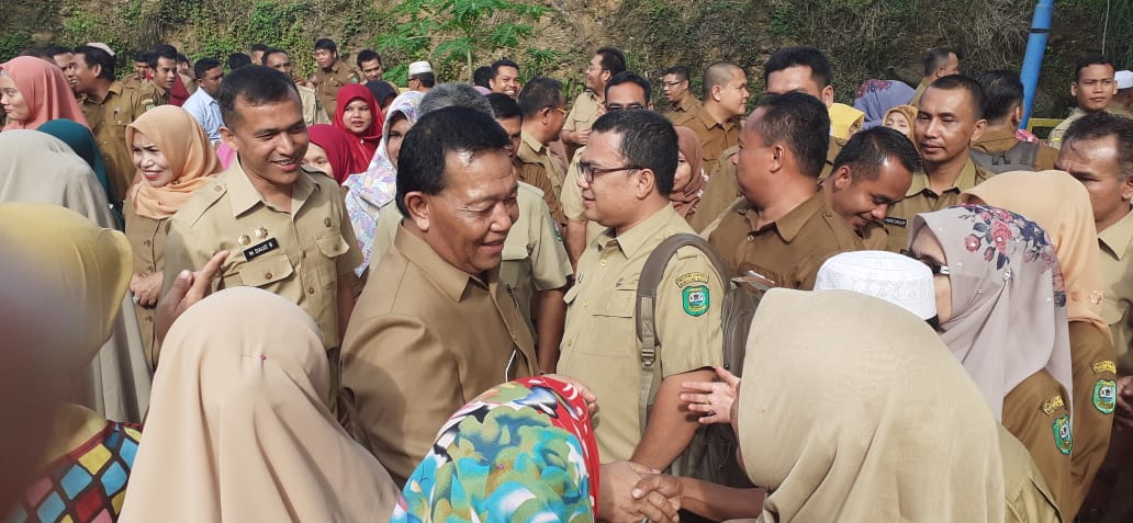 Bupati Mandailing Natal Pimpin Apel Hari Pertama Kerja Usai Lebaran