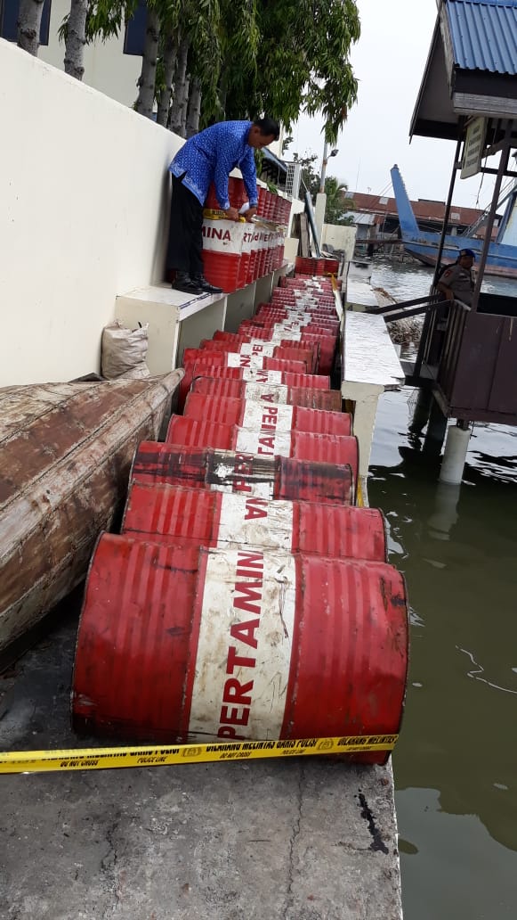Bawa Limbah B3, Dua Kapal Diamankan DitPolair Poldasu