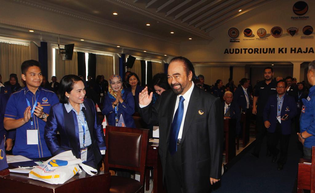 Surya Paloh ;  Akan Awasi Etika Anggota DPR