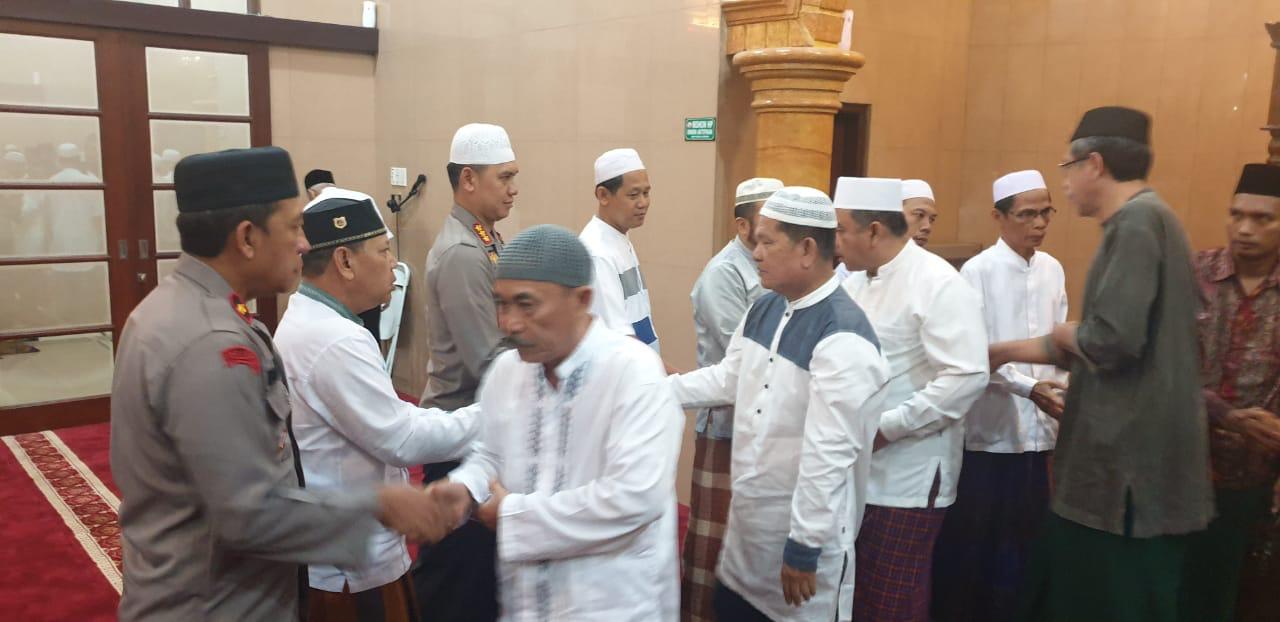Kapolrestabes Medan : Sholat Subuh Berjamaah Membangun Insan yang Berguna