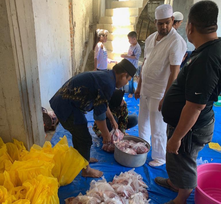 AMPG Sumut Bagikan Paket Daging Qurban, Ketua Abdul Rahman SE : Idul Adha Bangun Rasa Empati Kita