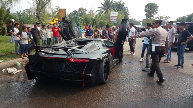 Lamborghini Raffi Ahmad Terbakar