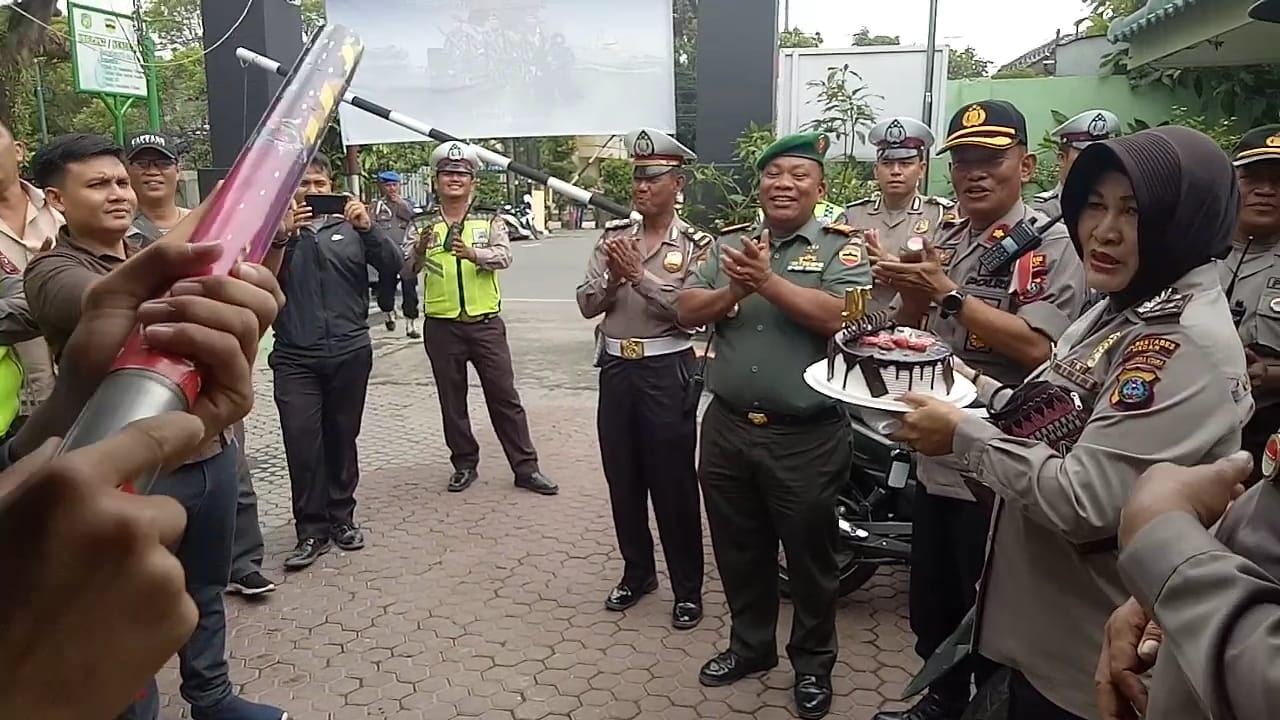 Tak Terima Mobilnya Dihentikan Polantas, Danramil Marah