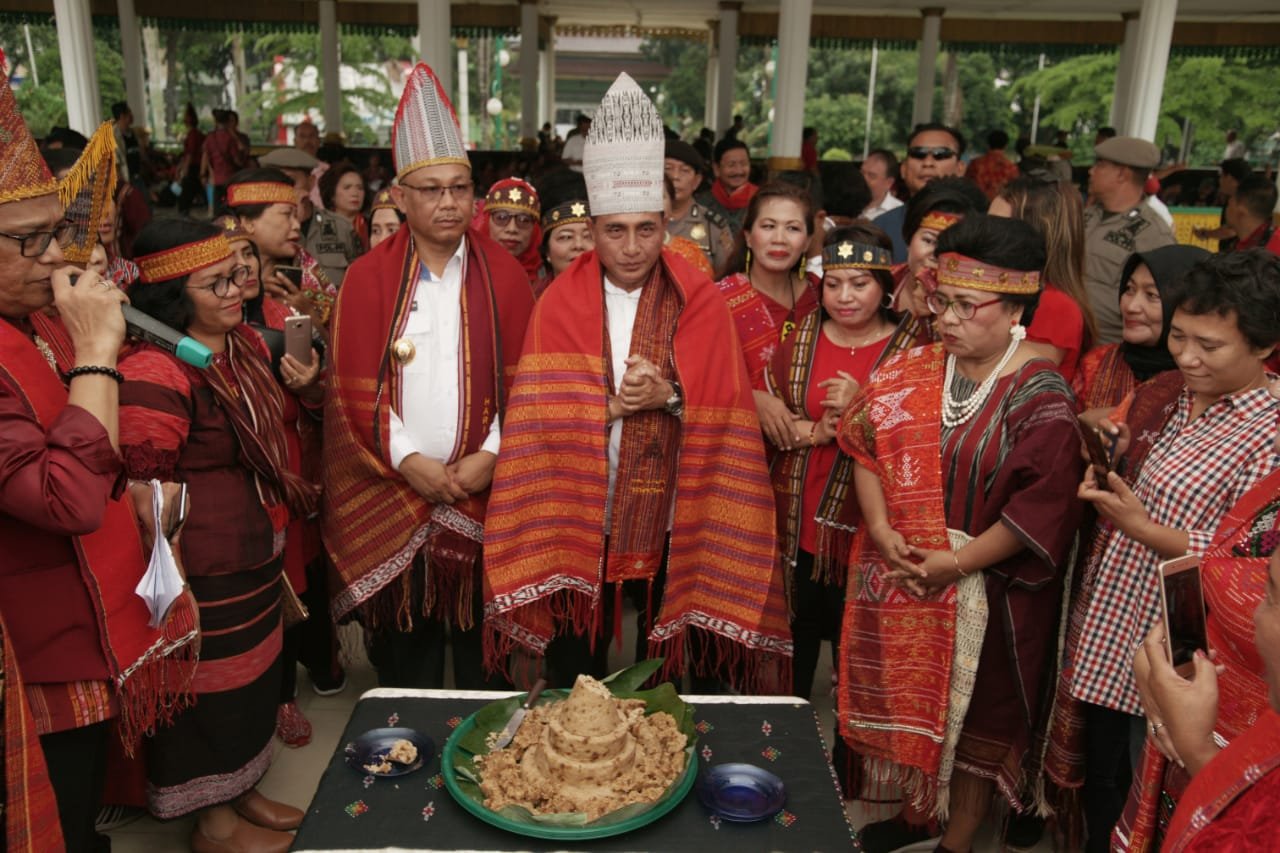 Wakil Wali Kota Ajak Lestarikan Kain Ulos