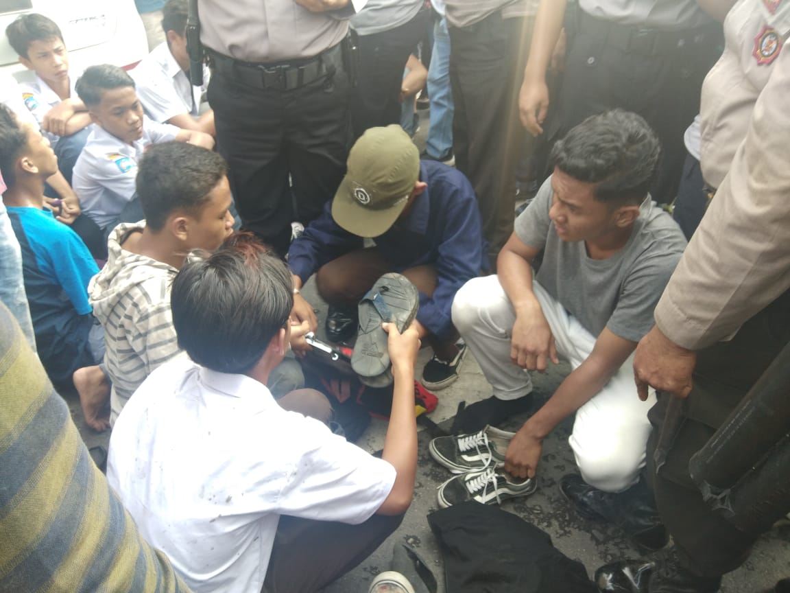 Polisi Amankan Puluhan Pelajar Pembuat Onar di Jembatan Gantung