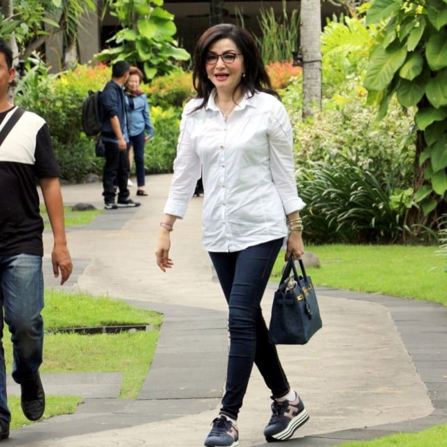 Ini Dia Tetty Paruntu Yang Beruntung Dipanggil Jokowi