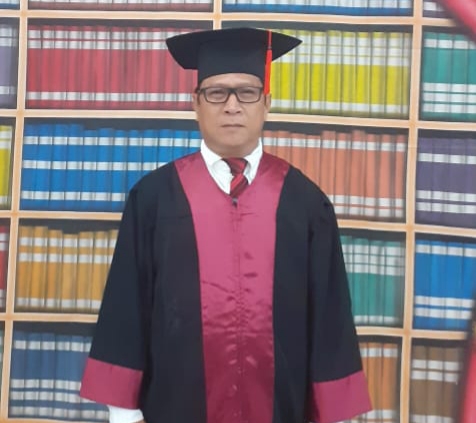 Raih Gelar Master Hukum, Sebuah Pencapain Yang Harus Disyukuri