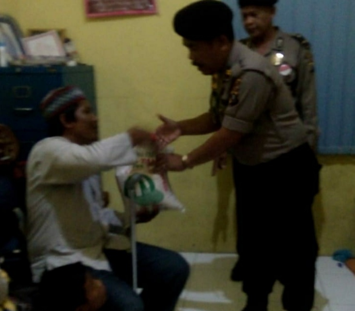 Polsek Medan Timur Bantu Warga Kurang Mampu